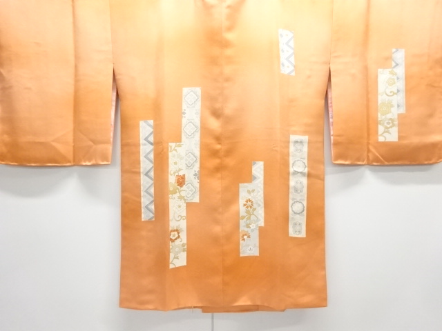未使用品　短冊に草花模様刺繍絵羽道行コート